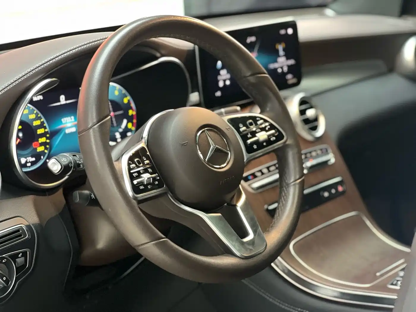 Mercedes-Benz GLC 2021 GLC 300 L 4MATIC Luxury фото 7
