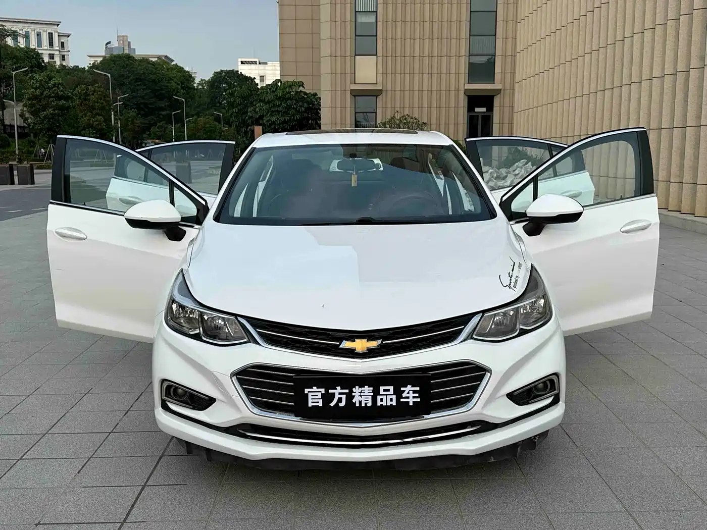 Chevrolet Cruze 2017 2017 1.5L Automatic Pioneer Sunroof