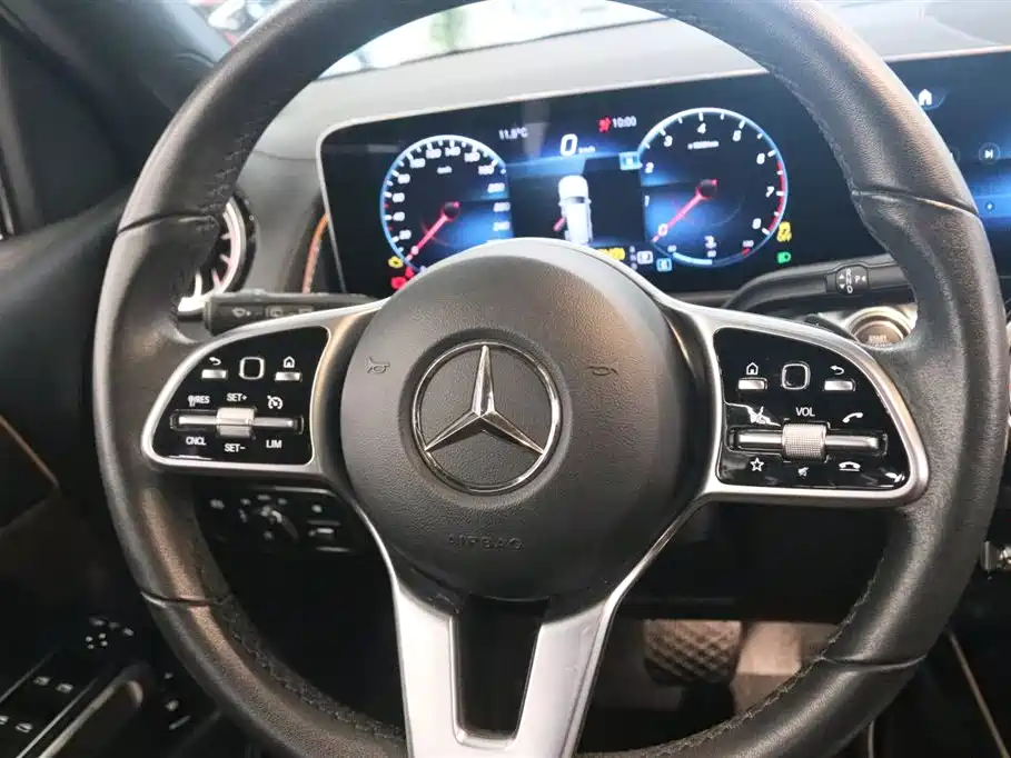 Mercedes-Benz GLB 2020 Facelift GLB 200 Style фото 6