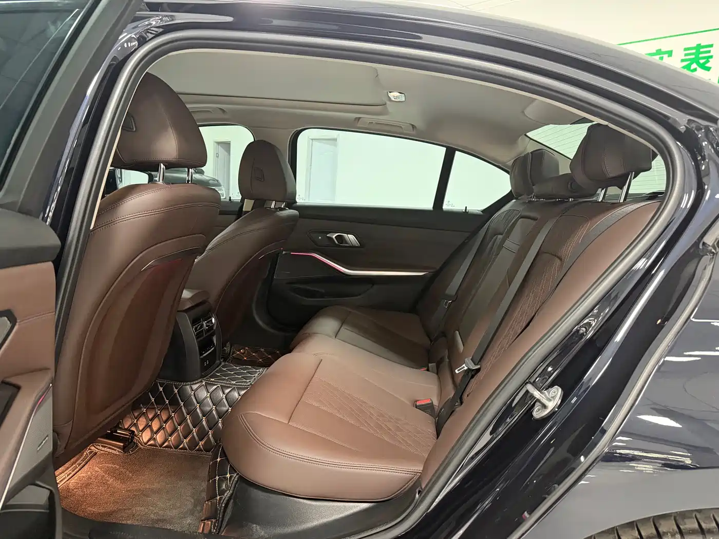 BMW 3 Series 2023 325Li M Sport Black Night Package фото 6