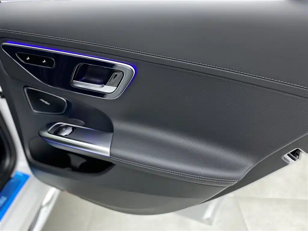 Mercedes-Benz C-Class 2023 Facelift C 260 L Sport Edition фото 20