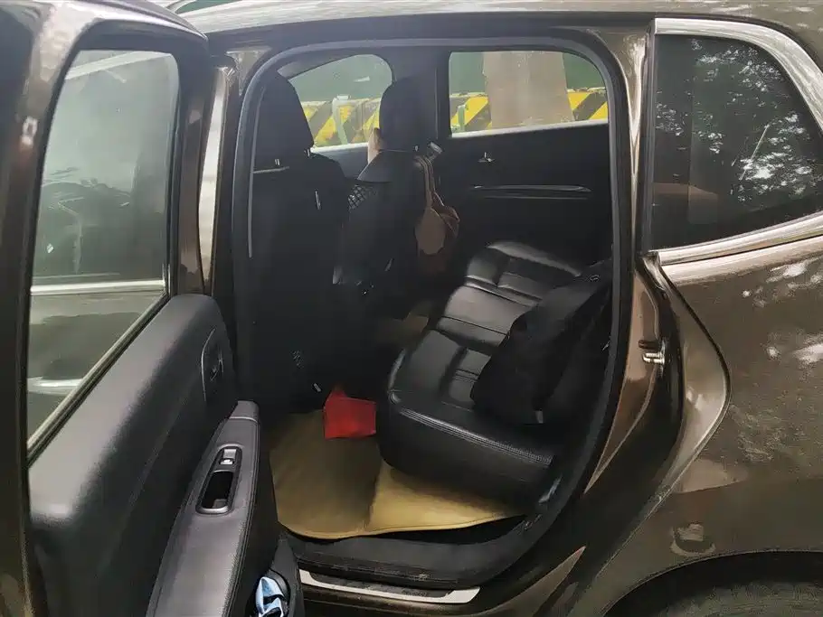 Peugeot 3008 2013 2.0L Automatic Trend Edition фото 11