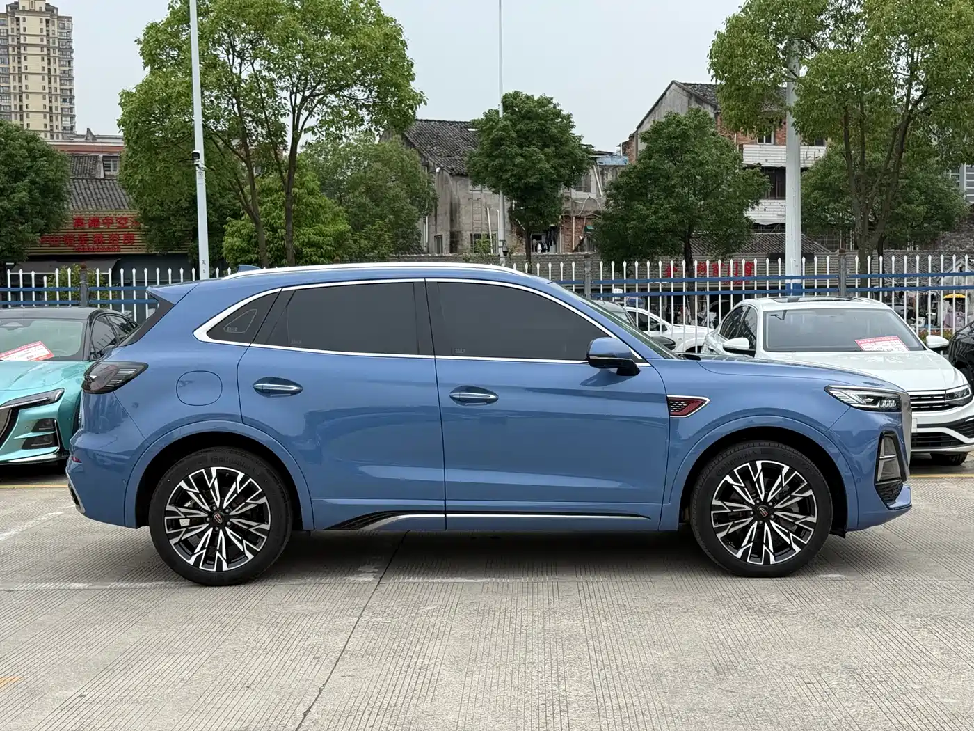 Hongqi HS5 2023 2.0T 4WD Flag Leader Pro фото 7