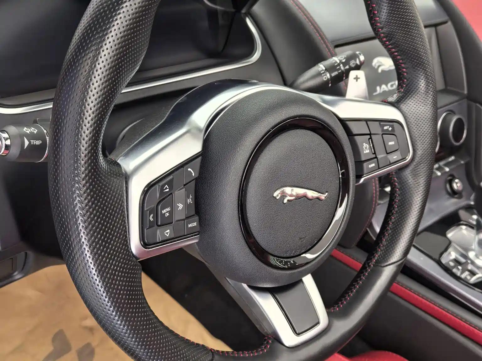 Фото 10 - Jaguar F-TYPE