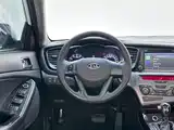 Фото 17 - Kia K5