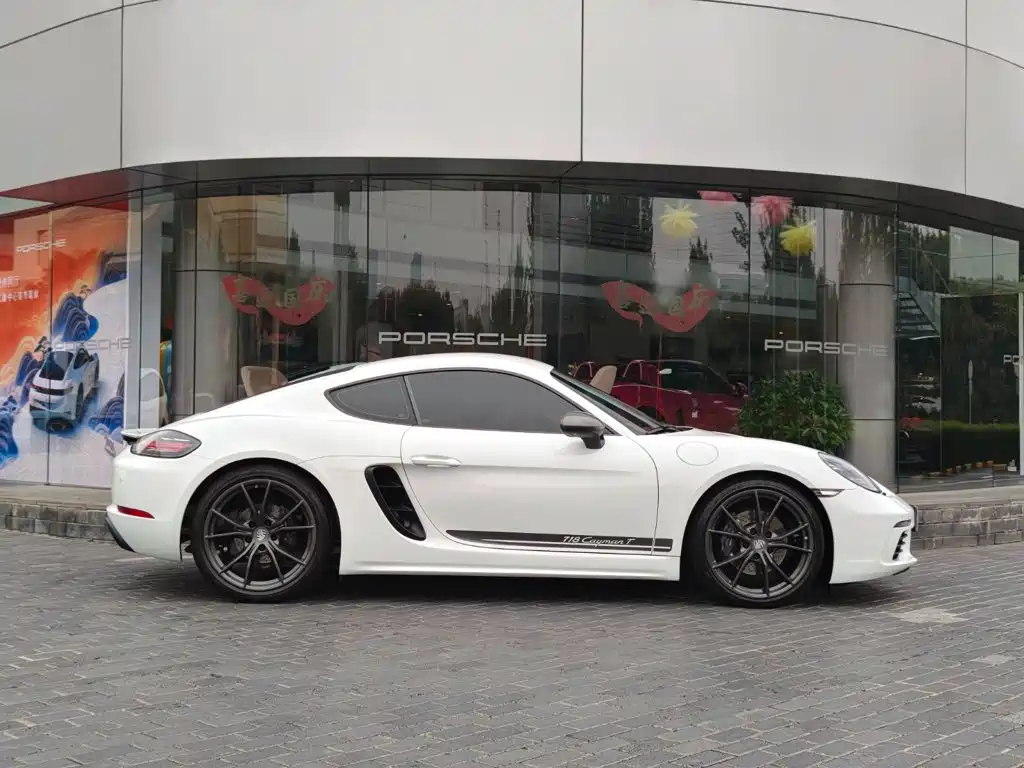 Porsche 718 2023 2022 Cayman T 2.0T