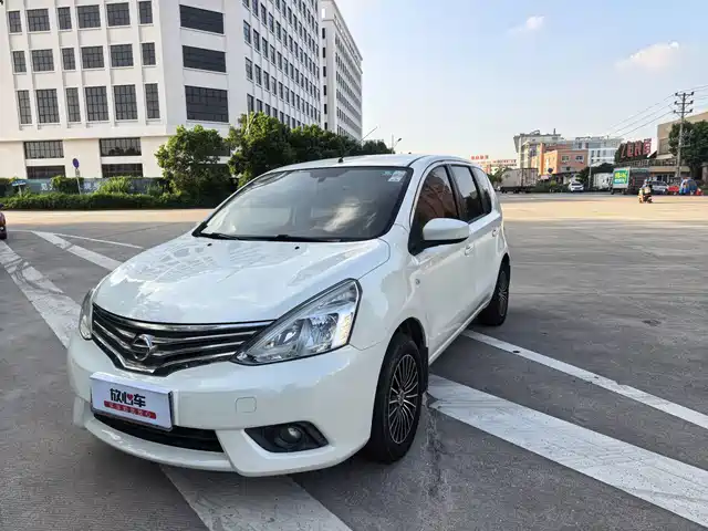 Nissan Livina 2013 1.6XE Manual Comfort