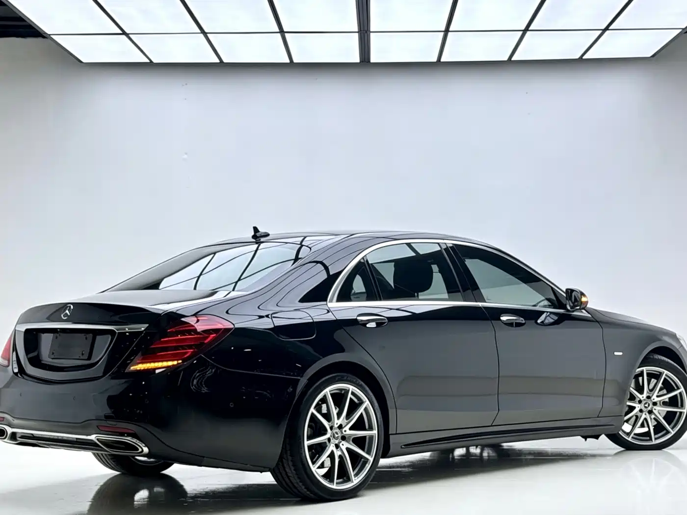 Mercedes-Benz S-Class 2020 S 450 L 4MATIC Collector's Version фото 4