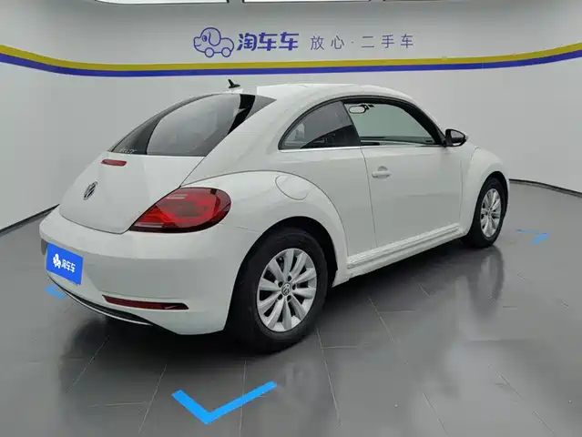 Volkswagen Beetle 2018 180TSI Easy Joy Edition — фото 3