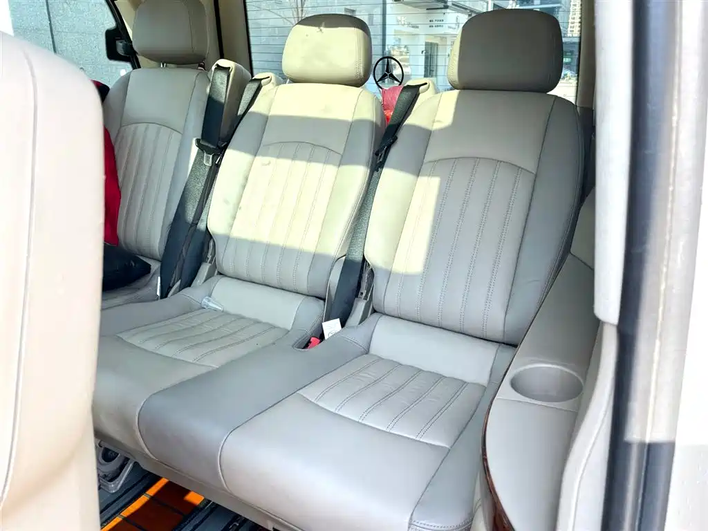 Mercedes-Benz Viano 2011 2.5L Prestige Edition фото 10