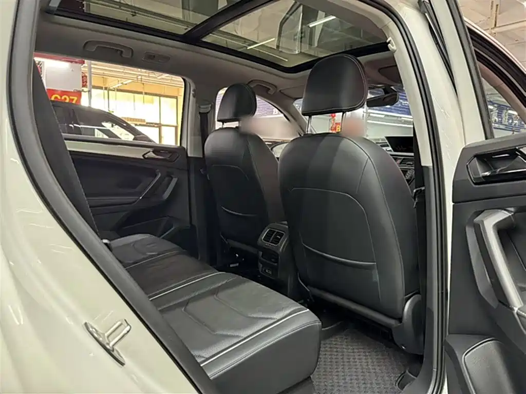 Volkswagen Tiguan L 2017 330TSI Automatic 2WD Flagship Edition фото 17