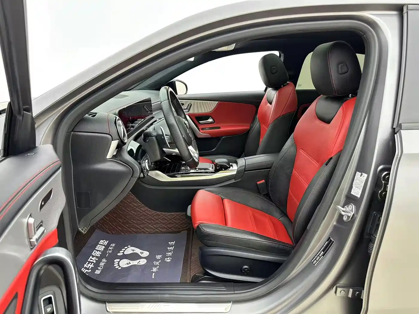 Mercedes-Benz A-Class AMG 2019 AMG A 35 L 4MATIC фото 9