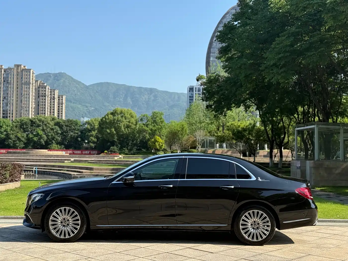 Mercedes-Benz E-Class 2020 Facelift E 300 L Fashion фото 14