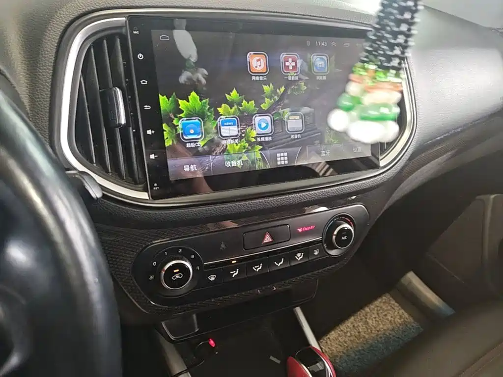 Photo 18 - Kia KX3