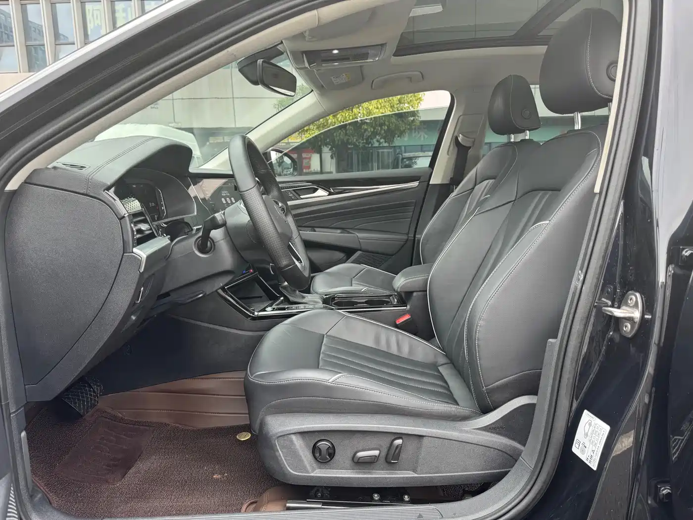 Volkswagen Passat 2023 Facelift 330TSI Starlight Elite Edition фото 10
