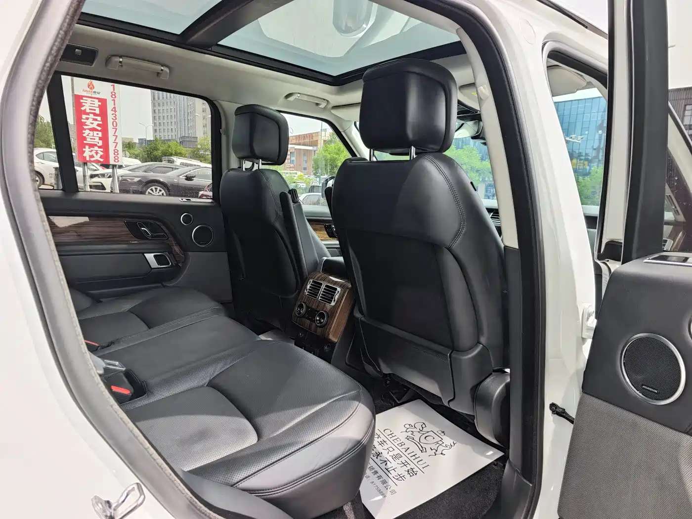 Land Rover Range Rover 2018 3.0 SC V6 Vogue Heritage Edition фото 9