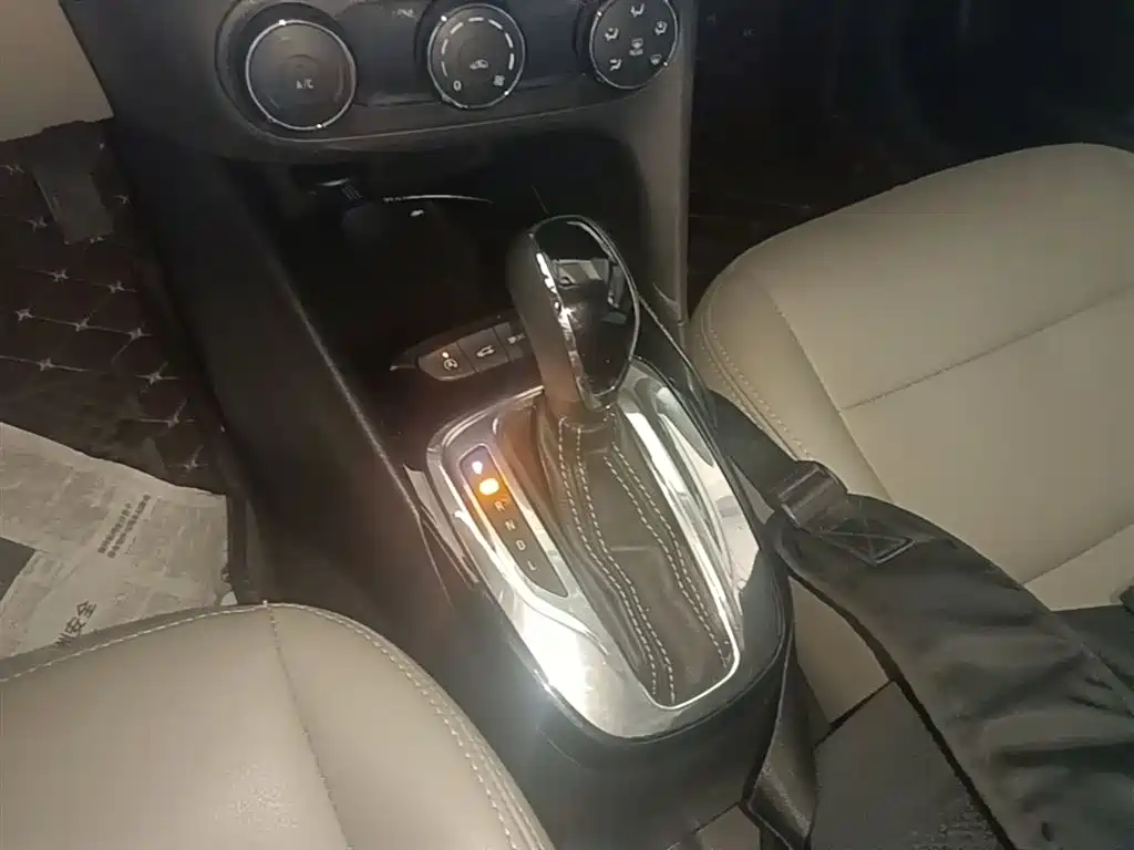 Buick Excelle 2018 15N CVT Elite фото 14