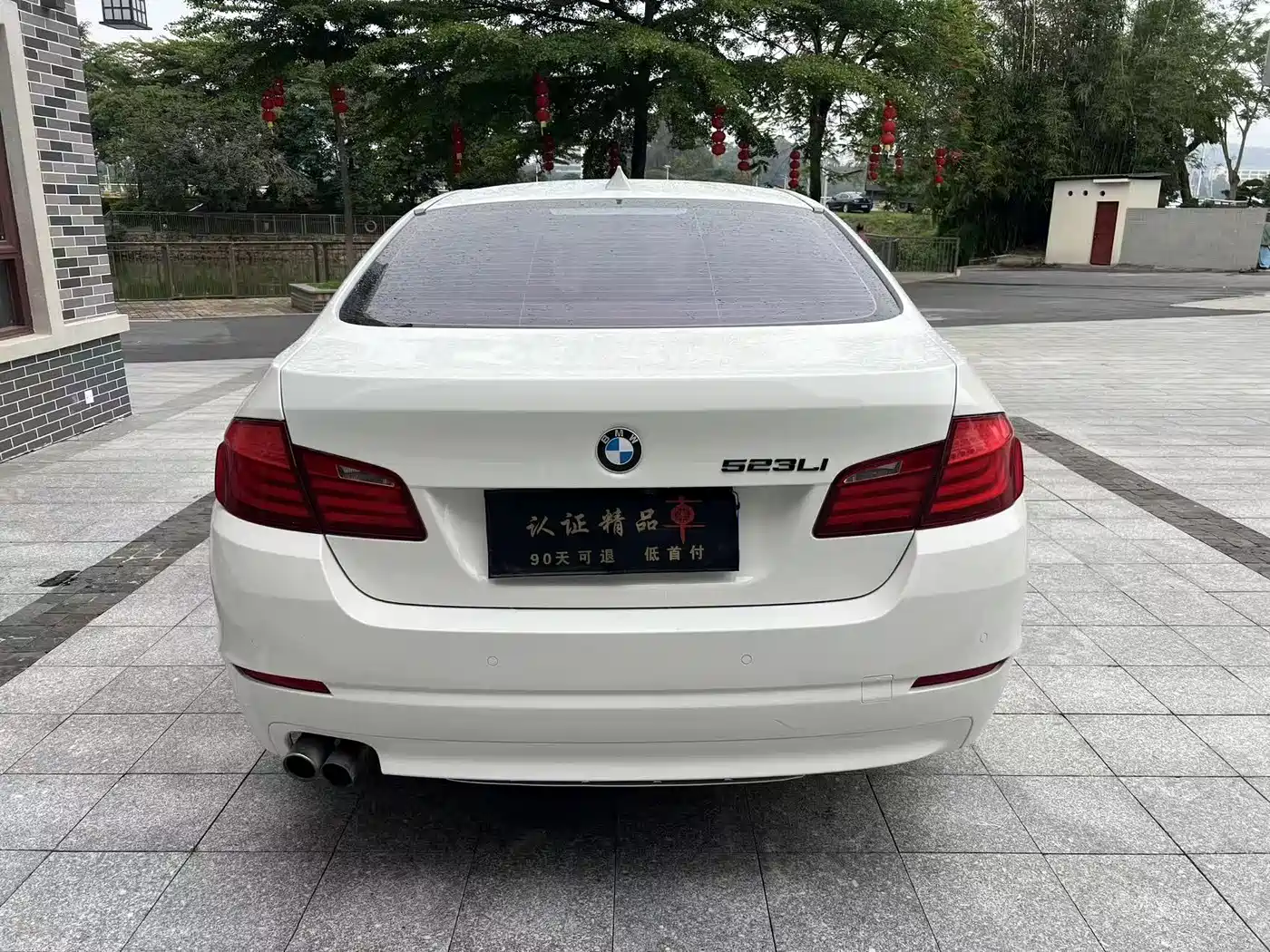BMW 5 Series 2011 528Li Luxury фото 2