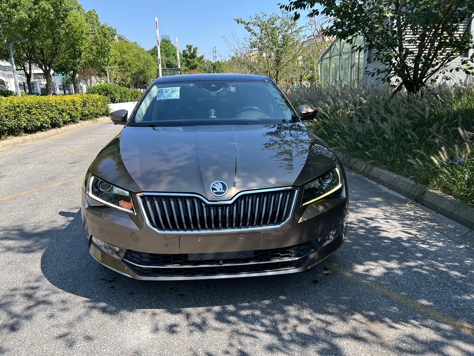 Photo 2 - Škoda Superb