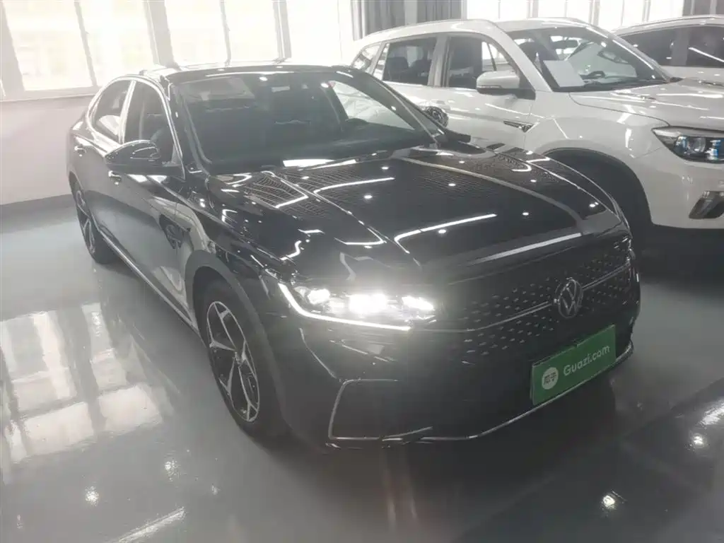 Volkswagen Passat 2024 Model 380TSI Starlight Elite фото 4