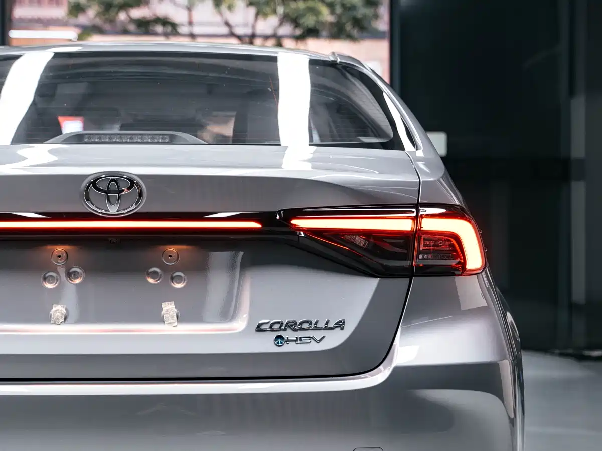 Toyota Corolla 2026 Model 1.8L Intelligent Hybrid Elite Edition фото 6