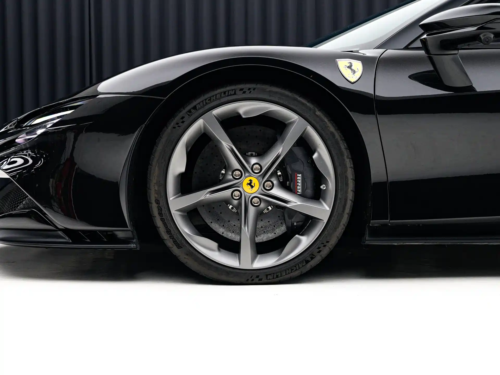 صورة 9 - Ferrari SF90