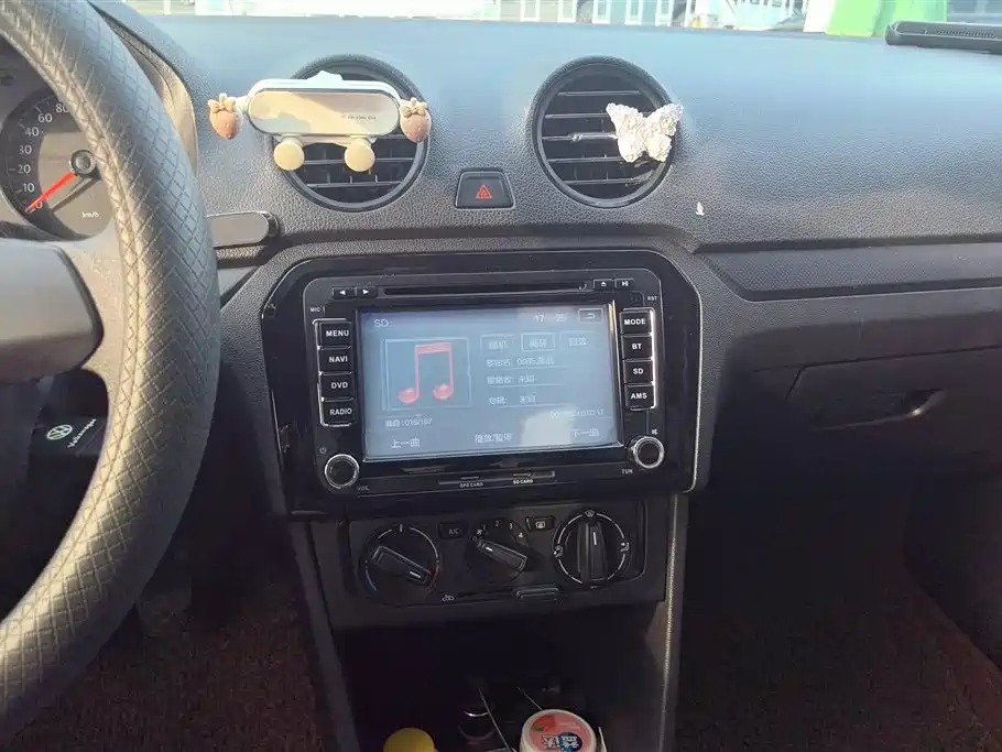 Volkswagen Jetta 2015 Value Edition 1.6L Manual Fashion фото 13