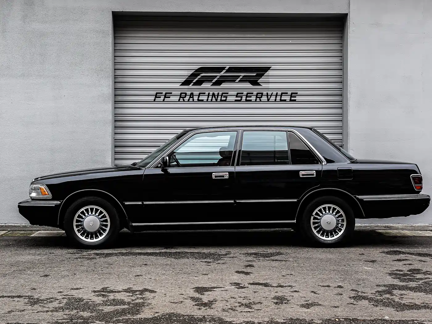 Toyota Crown фото 3