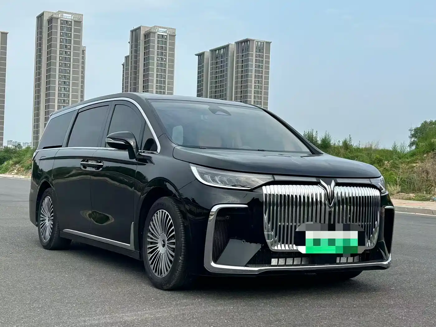 Voyah Auto Voyah Dreamer 2025 PHEV 4WD Kunpeng Premium Edition фото 3