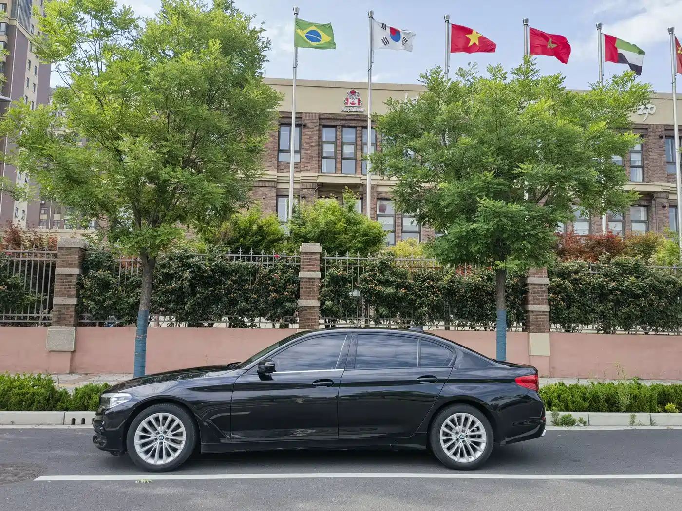 BMW 5 Series 2020 525Li Luxury Package фото 6