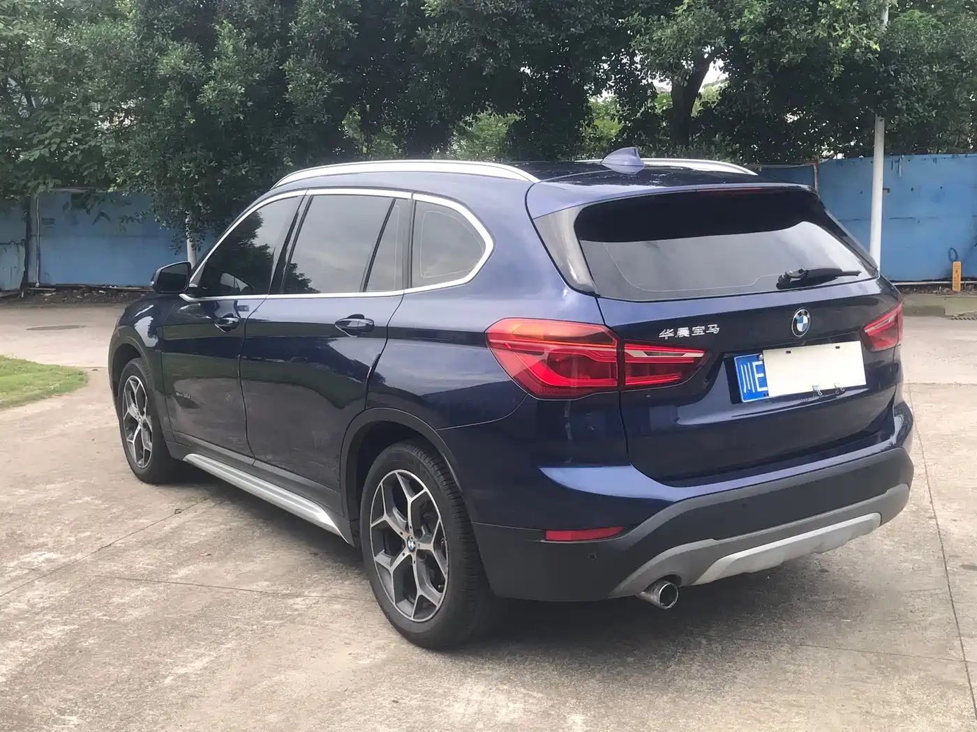 BMW X1 2018 sDrive18Li Premium Model фото 3