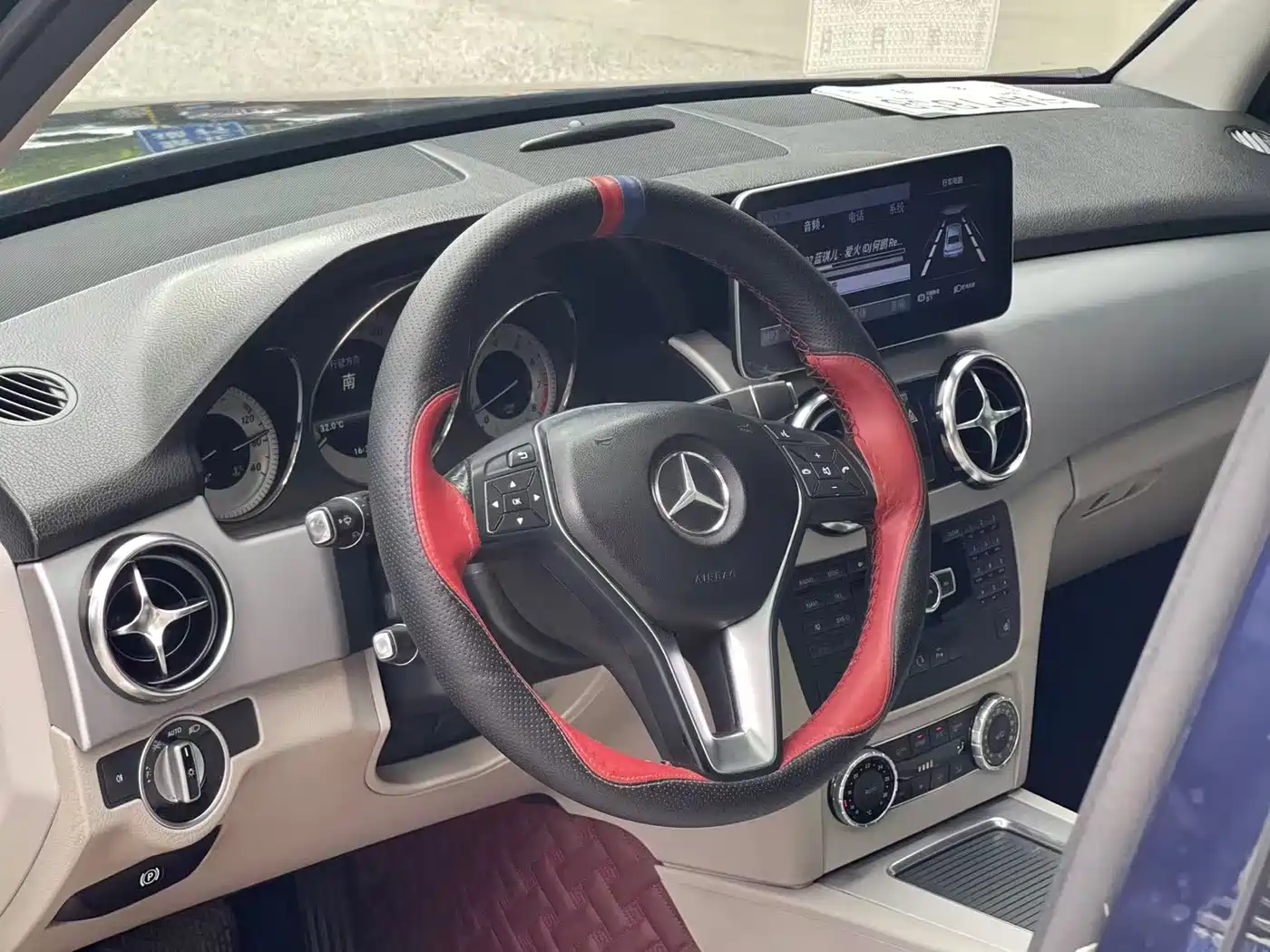 Mercedes-Benz GLK-Class 2013 GLK 300 4MATIC Fashion фото 12