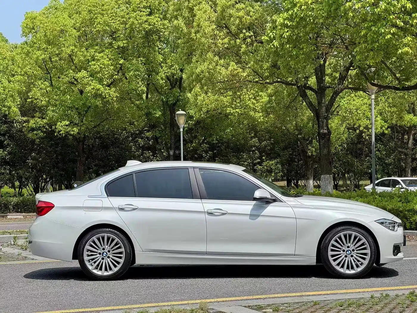 BMW 3 Series 2018 320Li Fashion Style фото 3