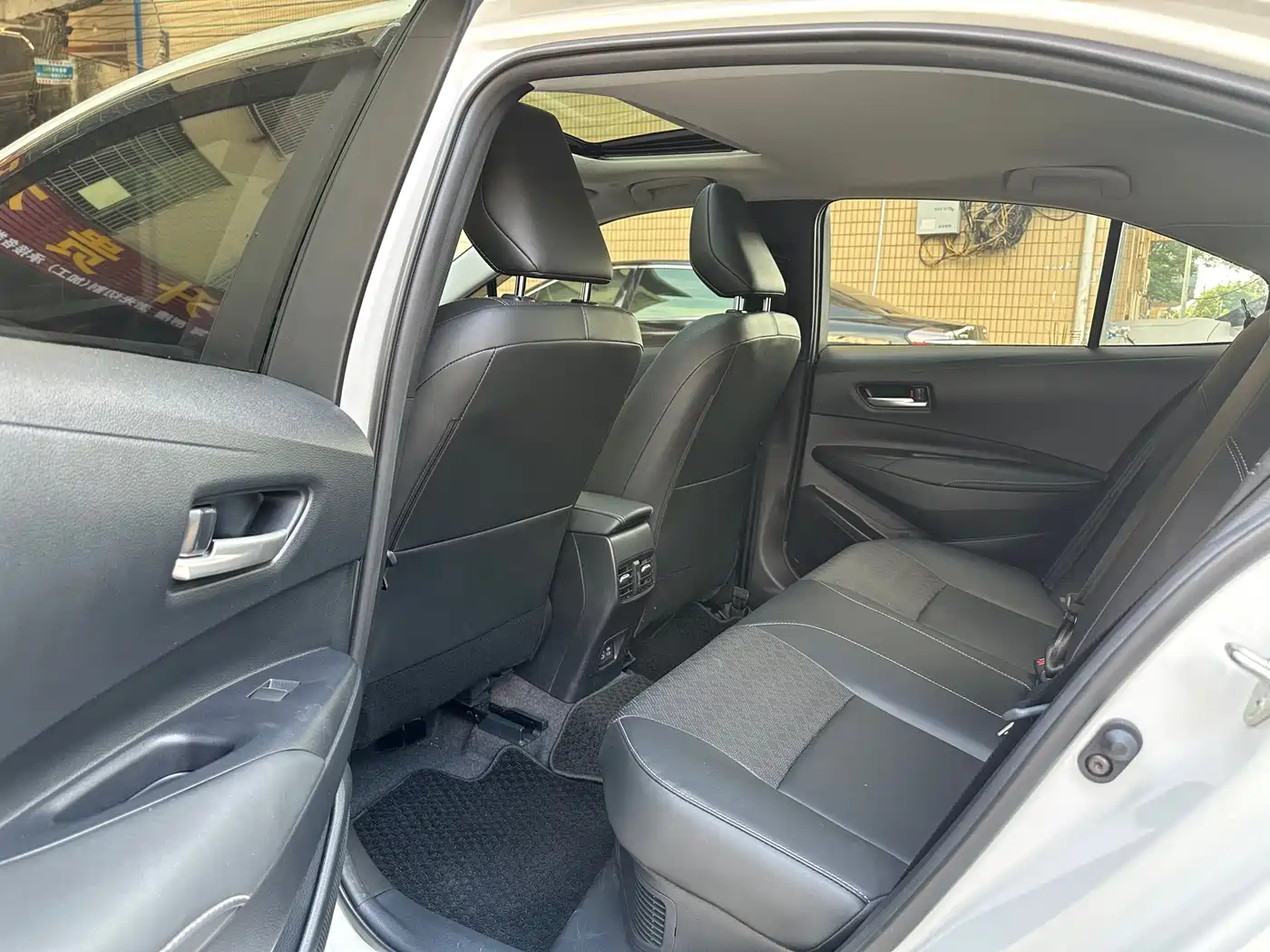 Toyota Corolla 2024 Model 1.8L Smart Hybrid Elite Edition фото 7