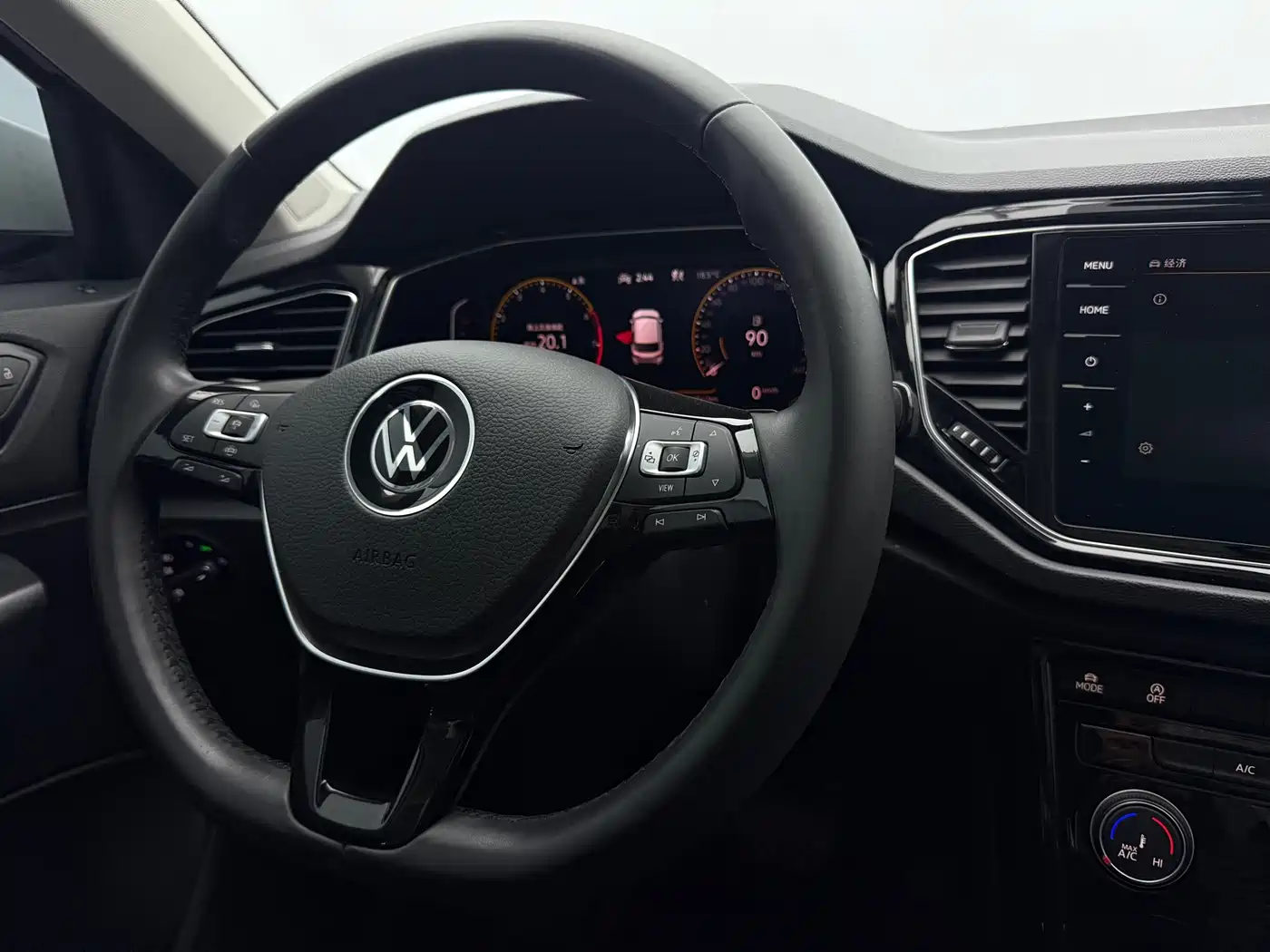 Volkswagen T-ROC 2021 280TSI DSG 2WD Comfort Connected фото 10