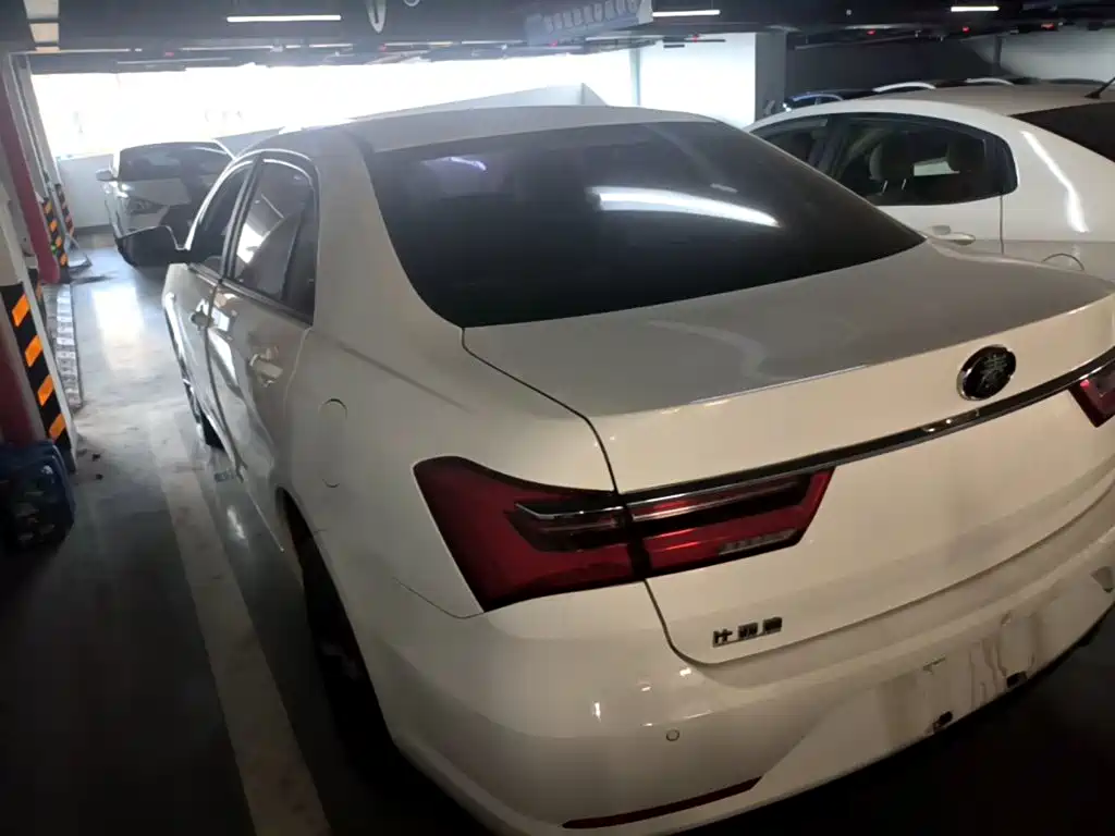 BYD Qin 2020 2019 1.5L Automatic Luxury Edition