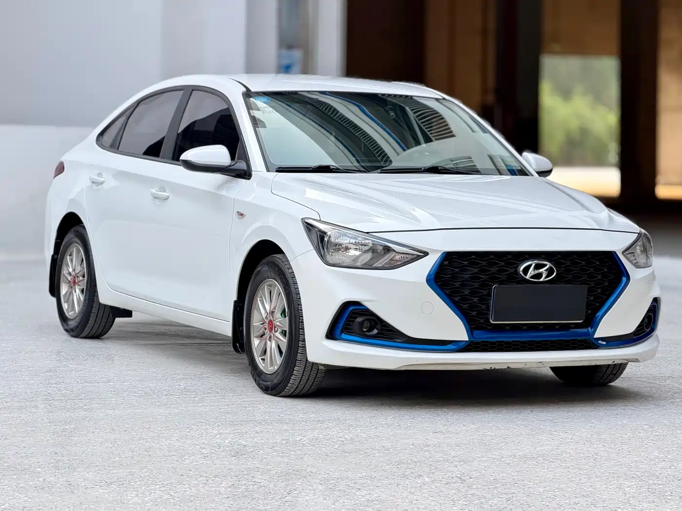Hyundai Elantra 2018 1.6L Automatic Pleasing Edition GL China VI фото 3