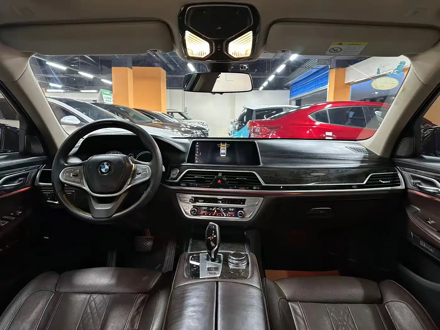 BMW 7 Series 2017 740Li Leading Edition фото 4