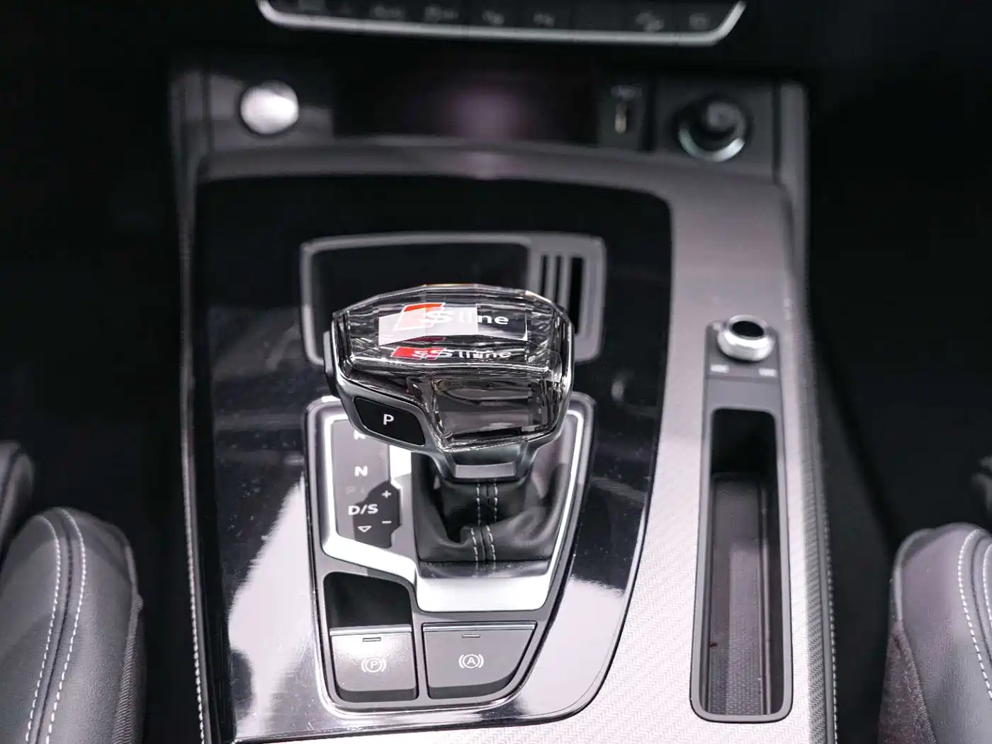 Audi Q5L 2022 Facelift 40T Luxury Dynamic фото 16