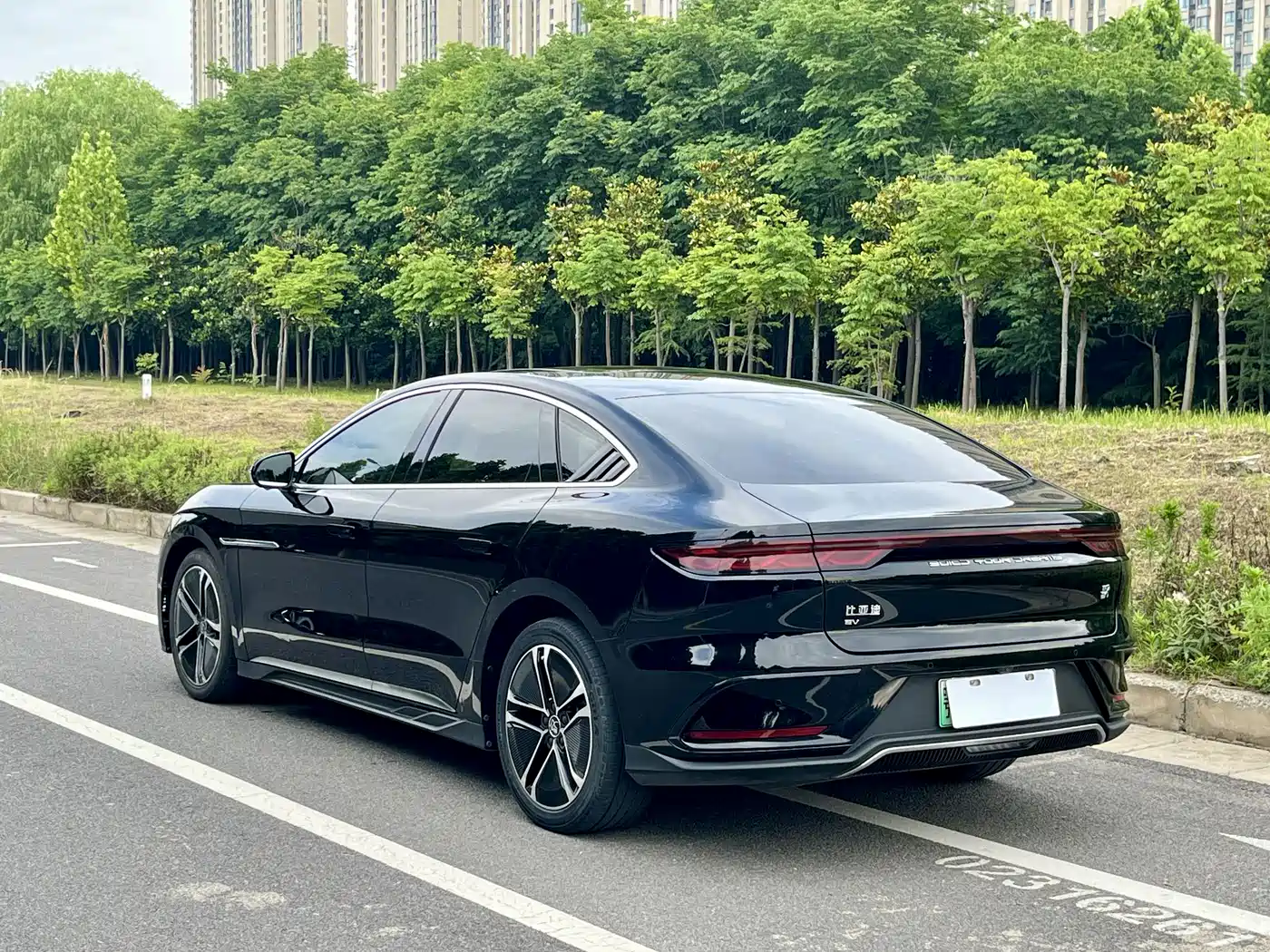 BYD Han 2023 EV Champion Edition 605KM FWD Premium фото 17