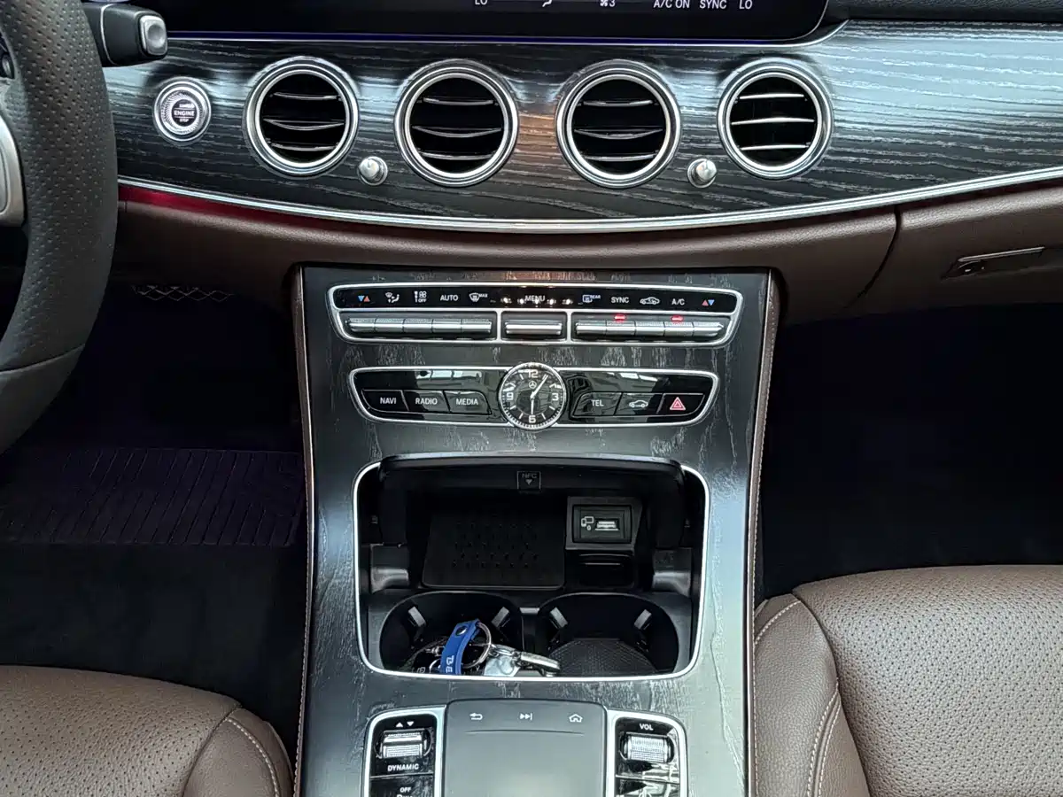 Mercedes-Benz E-Class 2020 Facelift E 300 L Sport Exclusive фото 10