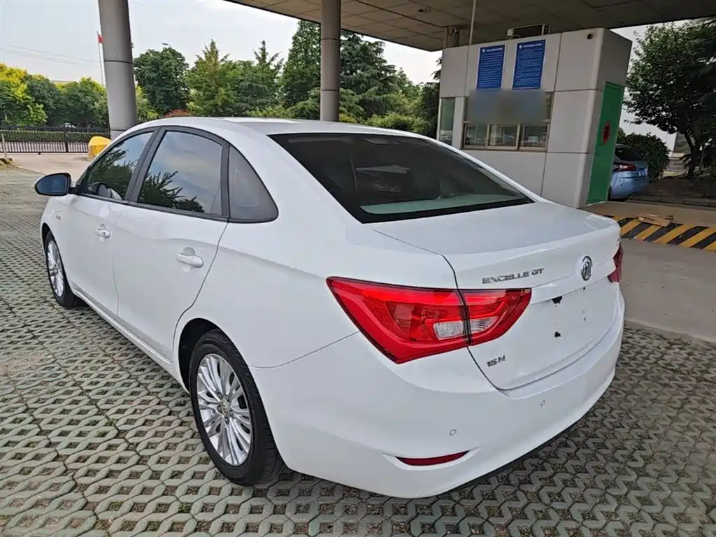 Buick Excelle 2016 15N Automatic Elite фото 5