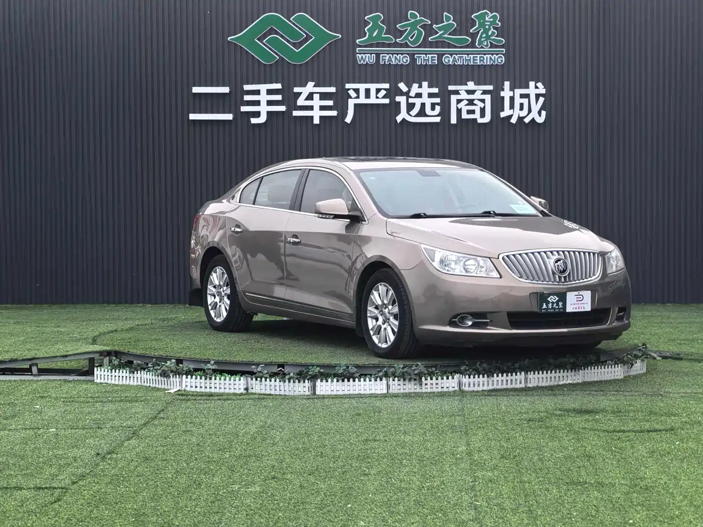 Buick LaCrosse 2012 2.4L SIDI Elegance Edition фото 3