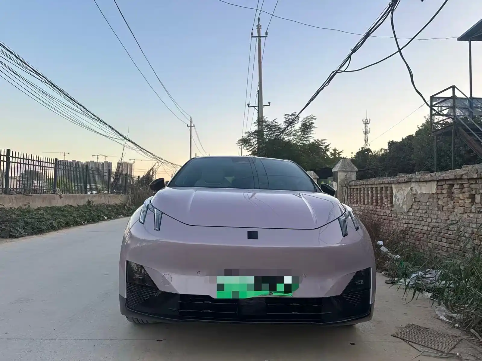 Photo 2 - Lynk & Co Z20