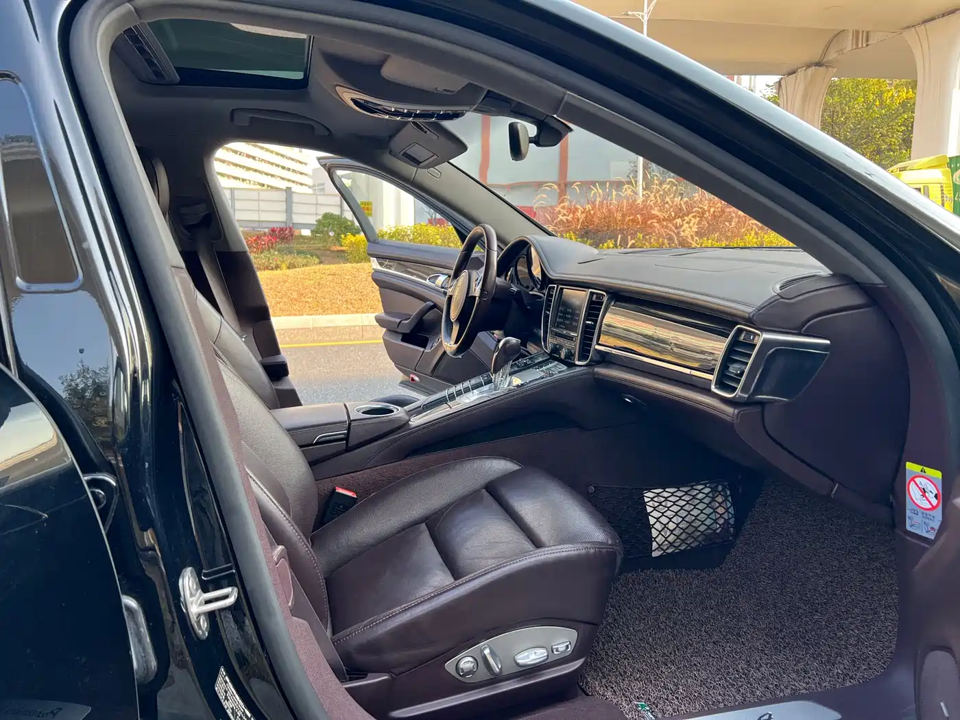 Porsche Panamera 2014 Panamera 4 3.0T фото 12