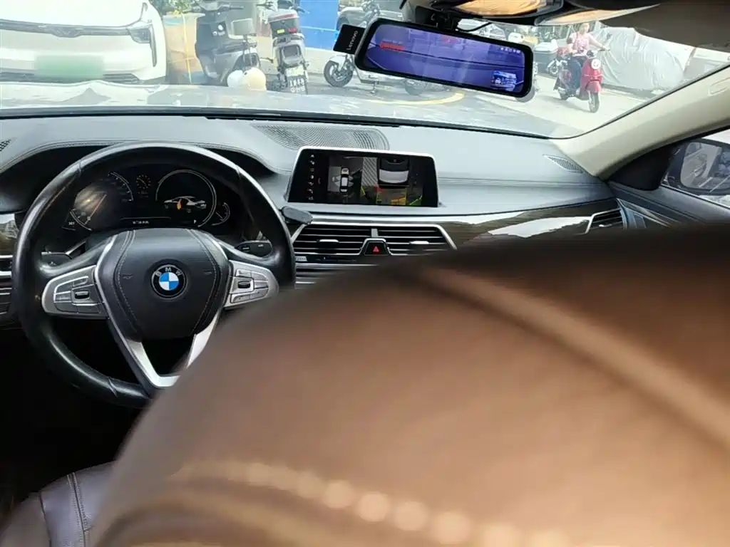 BMW 7 Series 2018 730Li Leading Type Excellence Package фото 10