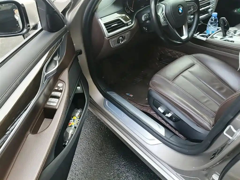 BMW 7 Series 2018 730Li Leading Type Excellence Package фото 16