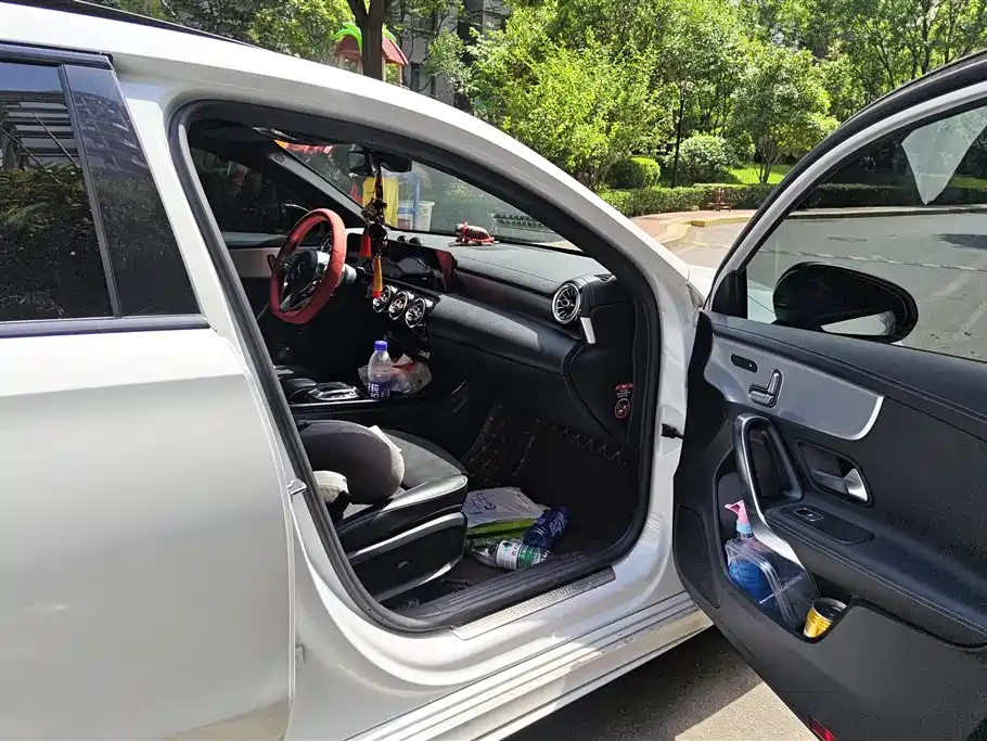 Mercedes-Benz A-Class 2019 A 220 L 4MATIC Sports Sedan фото 8