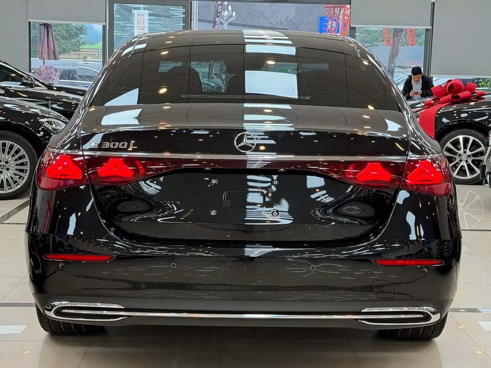 Фото 20 - Mercedes-Benz E-Class