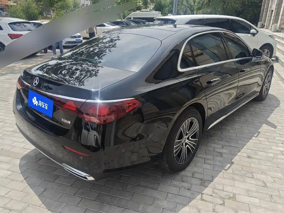 Mercedes-Benz E-Class 2026 E 260 L Classic Edition фото 3